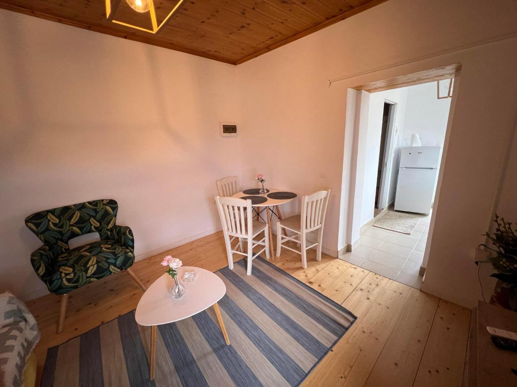 Agnes Rooms Pelekas Exterior photo
